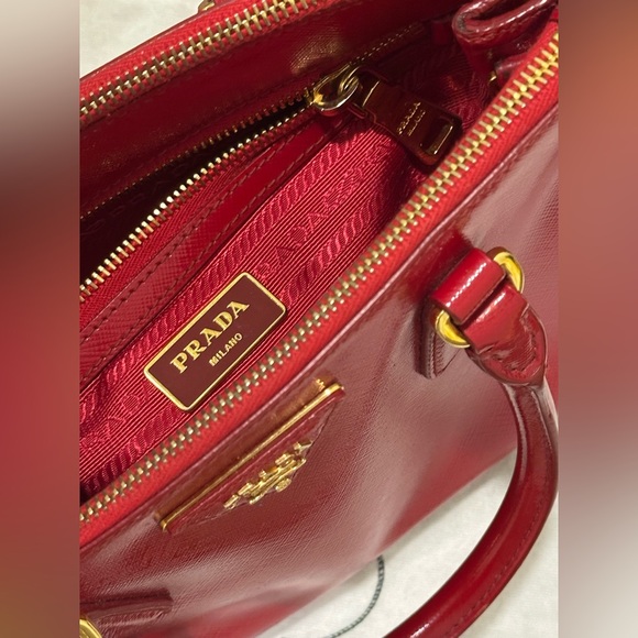 Prada Galleria Small – Red Saffiano Leather – Top Handle + Strap - Picture 9 of 9
